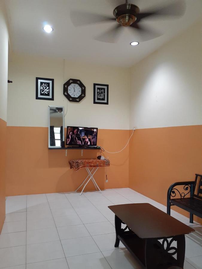 Homestay Bukit Kayu Hitam With 3 Bedrooms Not Sharing Free Wifi Exterior photo